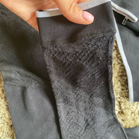 3 piece Kate Spade ♠️ workout set. - Picture 5 of 10